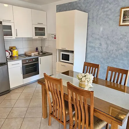 Apartment Maja Podstrana-split *