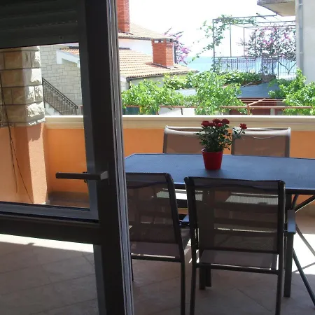 Maja Podstrana-split Apartment *