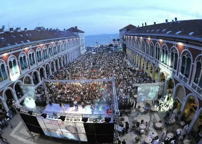 Maja Podstrana-split شقة